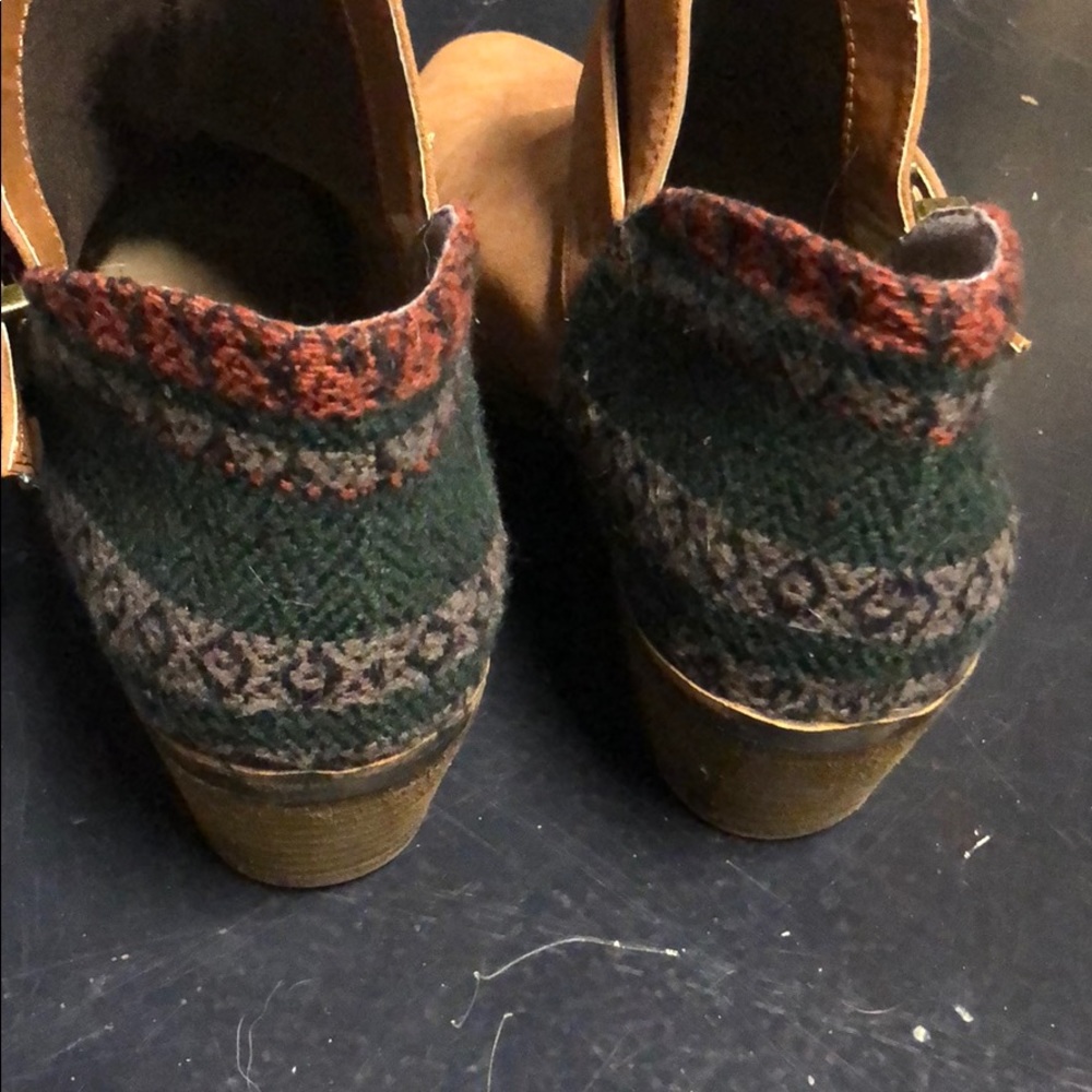 Booties! - Picture 4 of 5